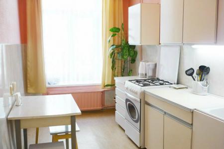 2ка на против Фабри, рядом дом быта