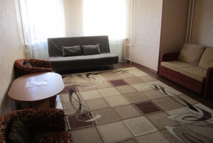 Двух комнатная квартира возле Вавилона