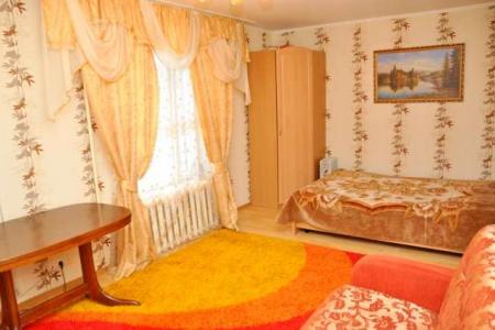 Двухкомнатная квартира в центре, рядом ЖД и авто вокзалы