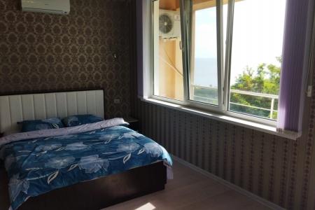 Номер "Южная ночь" с видом на море в частном доме возле Ливадийского парка