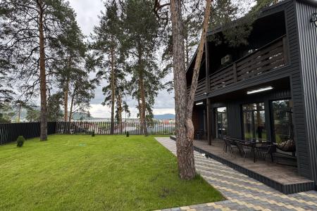 Барнхаус Na_Holme RentPlaza с видом на горы и реку