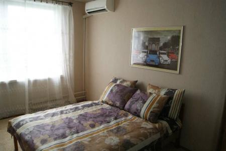 Двушка на Курской посуточно и на часы