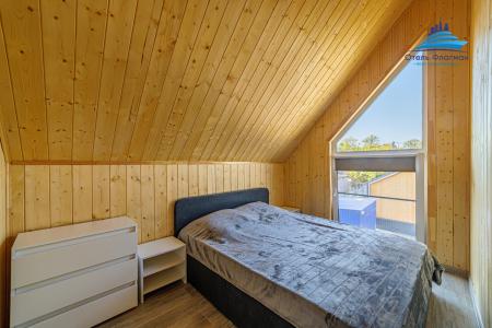 Современный дом с сауной в стиле БарнХаус