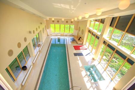 Элитная резиденция в Котово без комиссии. Сауна, бассейн, банкетный зал с камином. До 1000 чел.