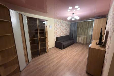 Сдаётся двухкомнатная квартира рядом с метро