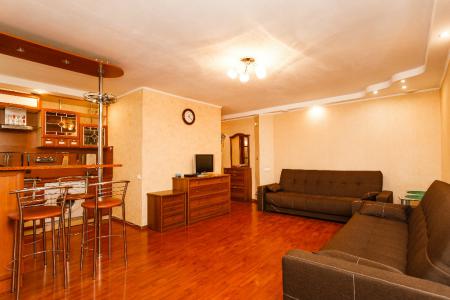 Двухкомнатная  квартира возле Цирка