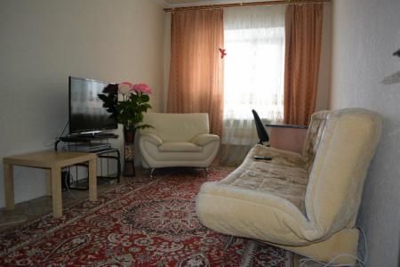 1-комнатная Чапаева 81