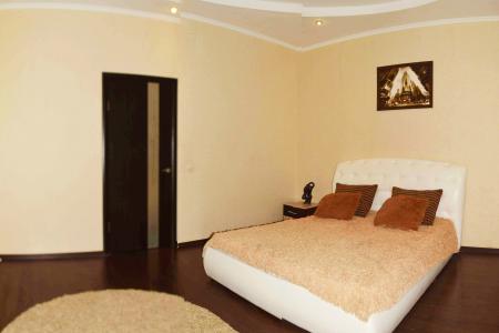 1 ком.кв.,просторная,авт.отопление,район Стрелецкой бухты