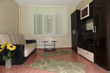 трехкомнатная квартира на любой срок