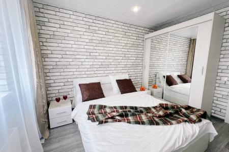 Апартаменты с дизайнерским ремонтом в самом центре города ул. Молодой Гвардии102