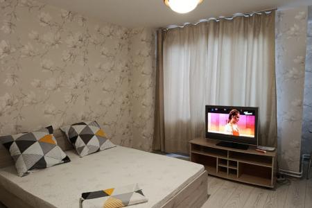 1 комн. кв. посуточно Лазурная 41 (ВОЛНА (АШАН), ЛЕНТА)