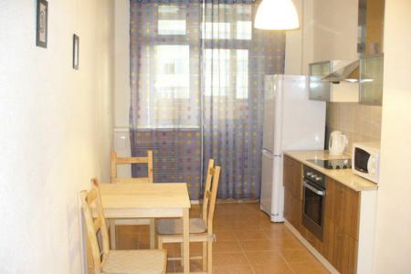 Просторная двухкомнатная квартира возле жд-вокзала