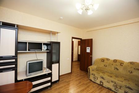 Квартира посуточно 15 мкр, 22, кв. 69