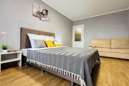 Есть почасовая аренда и на сутки