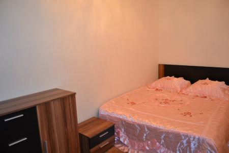 Сдаю 2 комнатную квартиру в центре города со всеми удобствами.