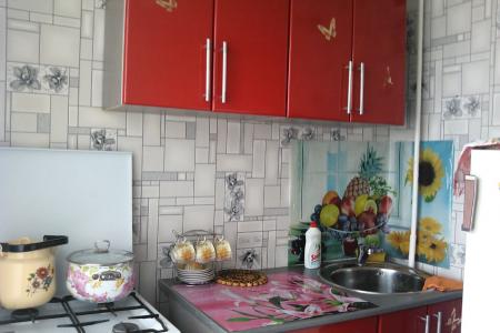 Сдаю 1-2х комнатную квартиру посуточно  на автозаводе