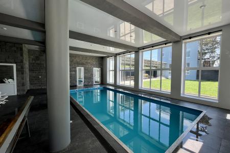 Новый коттедж с баней и тёплым большим бассейном