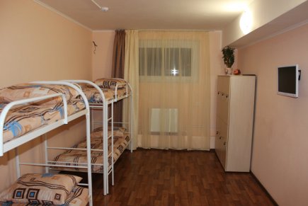 Хостел находится в новом районе Горгипия