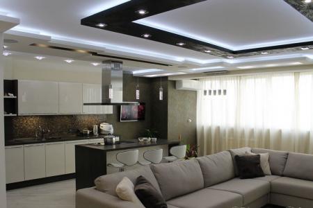 Шикарная однокомнатная квартира в новом доме с дизайнерским ремонтом , гидромассажная ванна с хромот