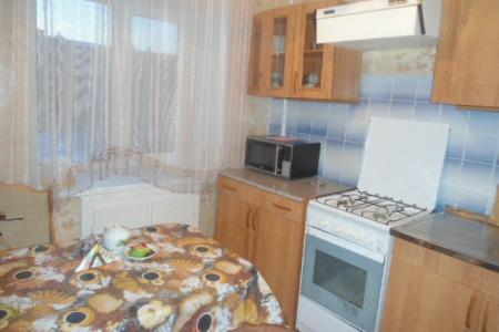 сдам 3-комнатную квартиру по м Корецкой