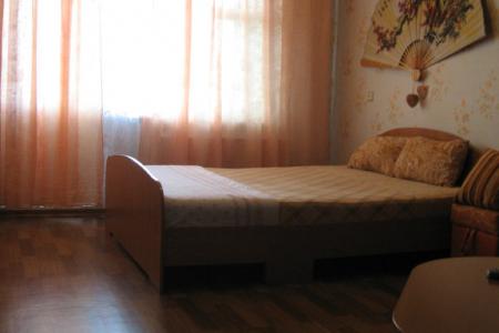 1-к квартира на сутки, чисто и уютно. Wi-Fi.