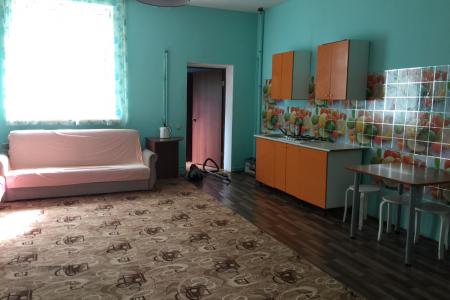 Сдаётся 1\2 дома