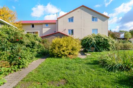 Коттедж посуточно в черте города (мкр. Наука)