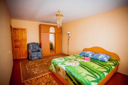 3 кв Ленина 37 Инвесткапиталбанк Западный рынок