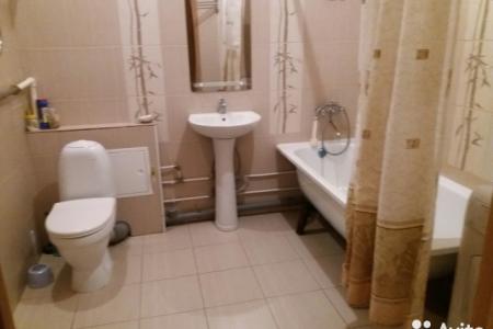 Двухкомнатная квартира в возле ЖД-вокзала,центр