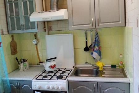 Завод,,Красный Октябрь'',Титан-Баррикады'',Мамаев курган,Экспоцентр,бассейн,,Искра'', ,,Маргоша''