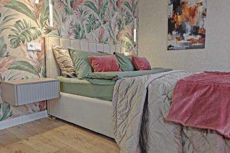 2 ком кв Центр новый дом,огорож территория Неделина 3а