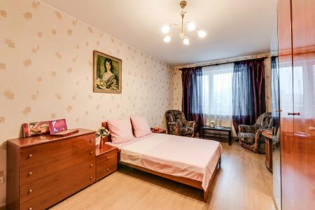 Уютная однокомнатная квартира у метро Комендантский проспект
