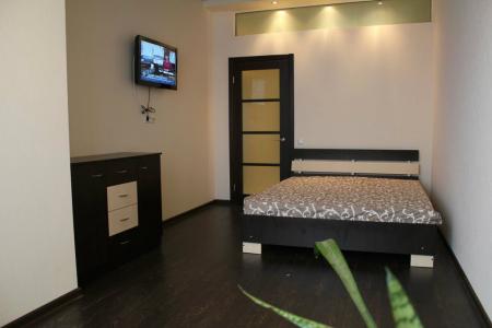 Сдам 1 - комнатную квартиру в центре