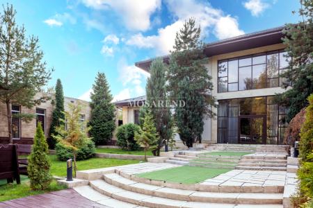 Коттедж на 80 человек