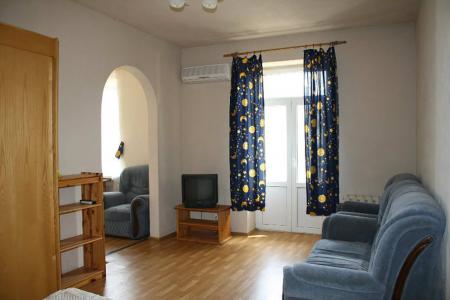 1-комнатная квартира на 10-й Дивизии НКВД, 5