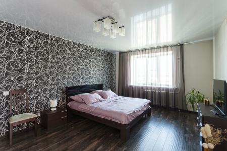 Квартира с качественным ремонтом и красивой обстановкой. Недалеко от центра.