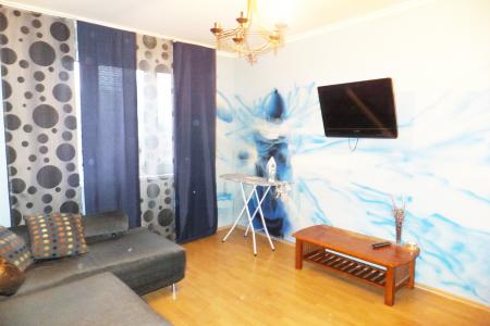 Однокомнатная квартира возле ЖД-вокзала в Щелково посуточно.