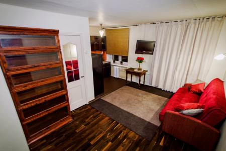 Посуточно 2-комнатная у метро Киевская