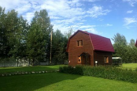 Посуточная аренда коттеджа на 4-6 человек.