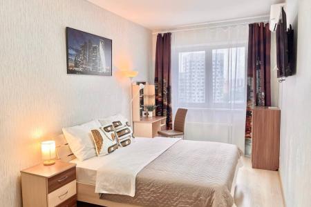 Евродвушка Апарт Гулливер с лоджией в центре