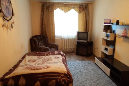 Двухкомнатная квартира, район ледового комплекса "Снежинки"