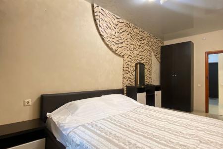 2-к. квартира, 60 м², 1/26 эт.