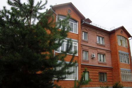 Просторная трехкомнатная квартира в центральном районе