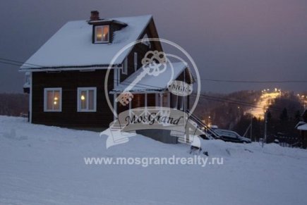 Коттедж по Дмитровскому шоссе для компании до 16 человек