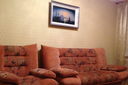 Двухкомнатная квартира возле ресторана.