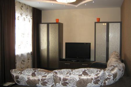 Однокомнатная квартира в Индустриальном р-не с дизайнерским евро ремонтом