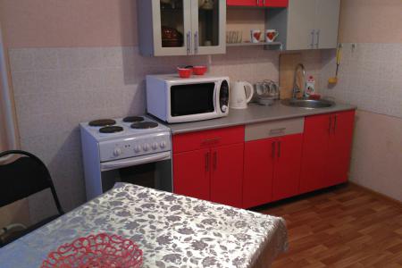 СДАМ чистую- уютную квартиру