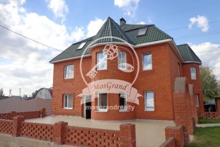 Аренда дома на сутки, любые праздники. Банкетный зал, 11 спален, бассейн. На 80 чел. От собственника