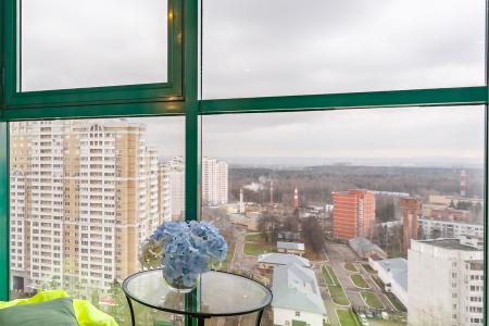 уютная дизайнерская студия ЖК "Изумрудные Холмы"