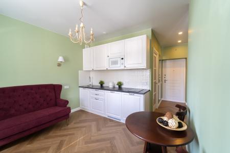 Квартира-студия возле стации метро Октябрьская